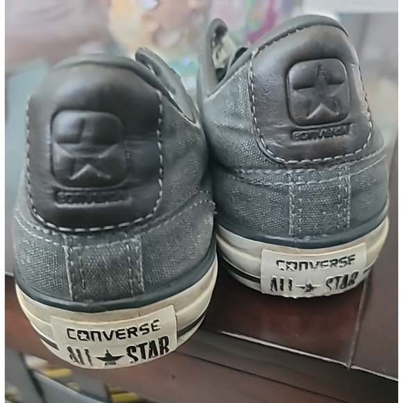 Converse X John Varvatos Low Top Sz 6 Women 8 Gray Slip on Leather Cap All Star - Picture 3 of 11